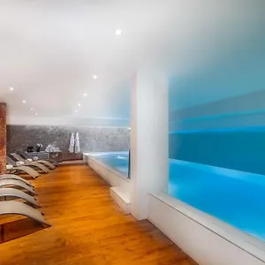 Montaigne & Spa Szálloda